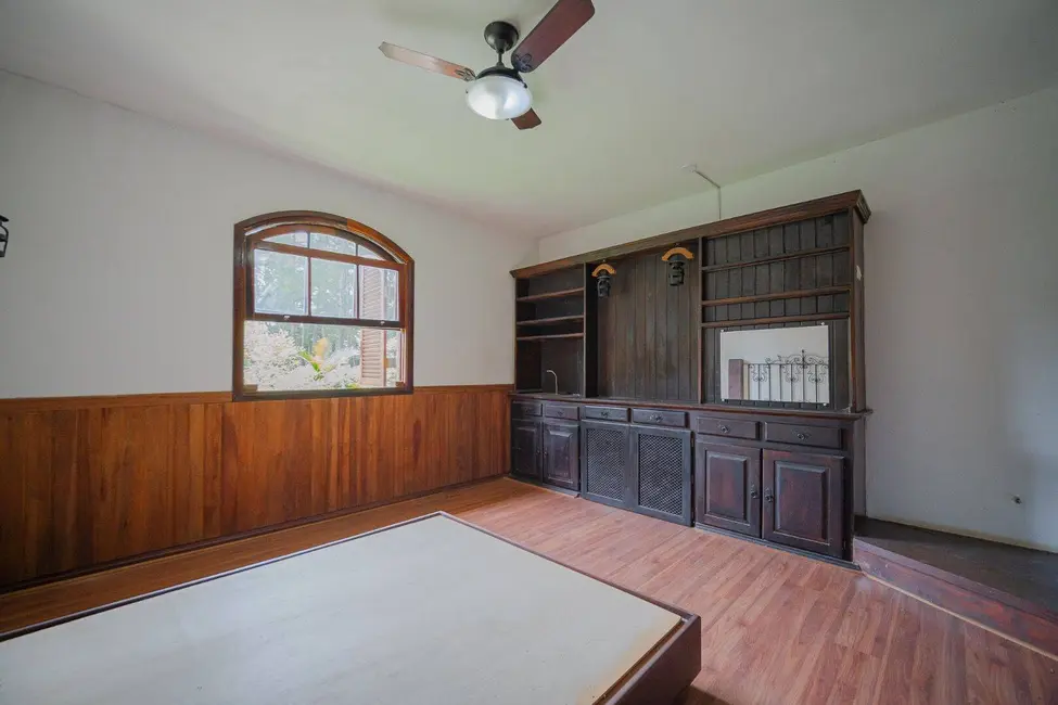 Foto 3 de Casa com 6 quartos à venda, 490m2 em Chácara Represinha, Cotia - SP