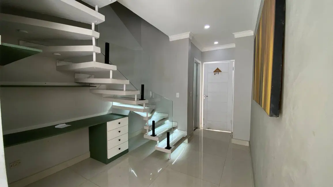 Casa com 3 quartos à venda, 100m2 em Parque Rincão, Cotia - SP - imagem 4 Foto 4 de Casa com 3 quartos à venda, 100m2 em Parque Rincão, Cotia - SP