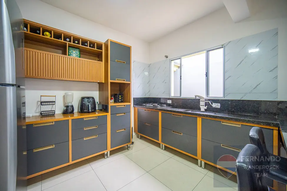 Foto 4 de Casa com 4 quartos à venda, 316m2 em Jardim Atalaia, Cotia - SP