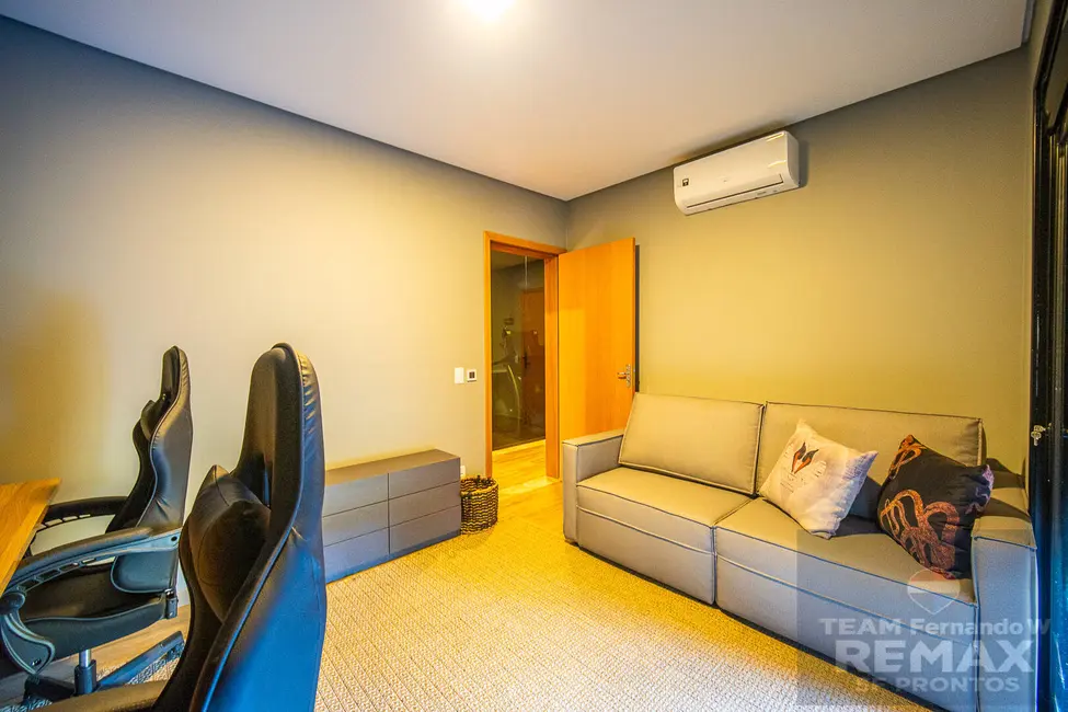 Foto 7 de Casa com 4 quartos à venda, 960m2 em Chácara das Paineiras, Carapicuiba - SP