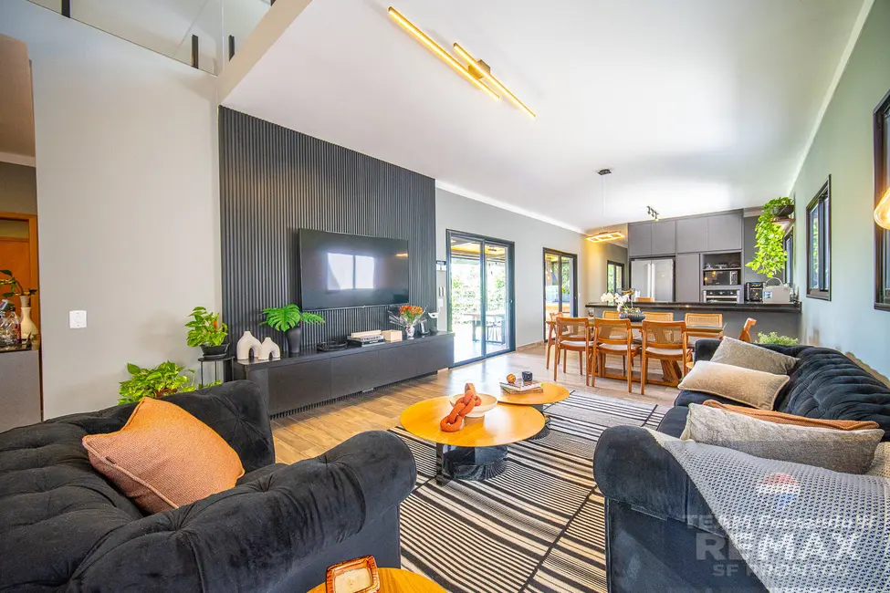 Foto 6 de Casa com 4 quartos à venda, 960m2 em Chácara das Paineiras, Carapicuiba - SP