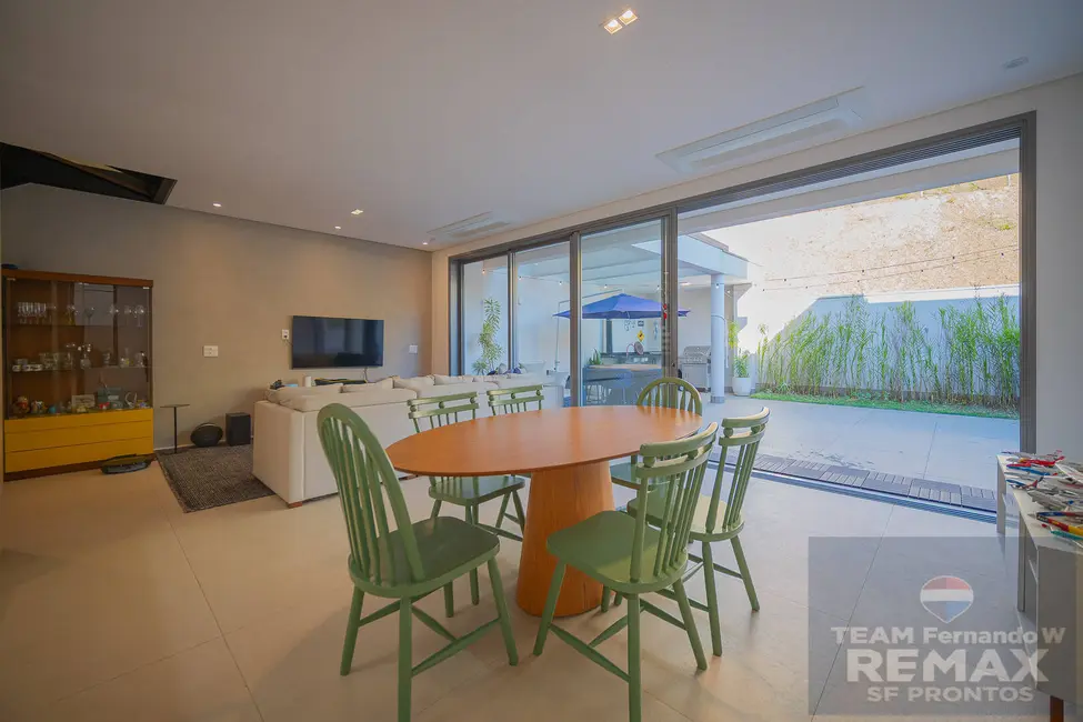 Casa com 3 quartos à venda, 295m2 em Tamboré, Santana De Parnaiba - SP - imagem 6 Foto 6 de Casa com 3 quartos à venda, 295m2 em Tamboré, Santana De Parnaiba - SP
