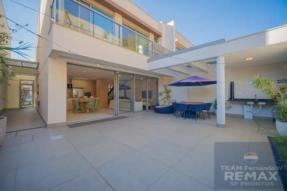 Casa com 3 quartos à venda, 295m2 em Tamboré, Santana De Parnaiba - SP - imagem 1 Foto 1 de Casa com 3 quartos à venda, 295m2 em Tamboré, Santana De Parnaiba - SP