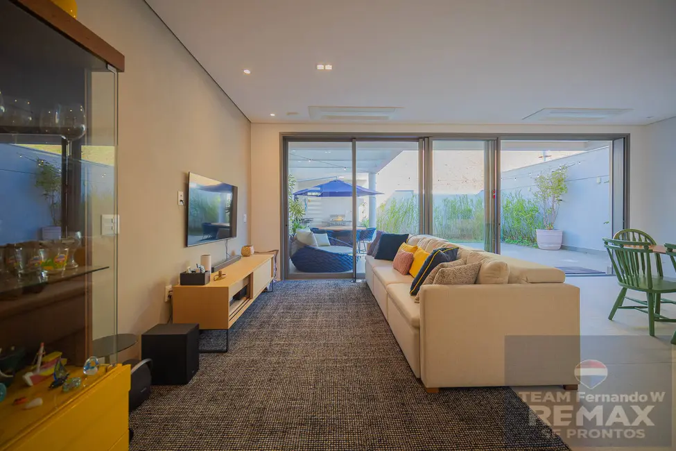 Casa com 3 quartos à venda, 295m2 em Tamboré, Santana De Parnaiba - SP - imagem 4 Foto 4 de Casa com 3 quartos à venda, 295m2 em Tamboré, Santana De Parnaiba - SP