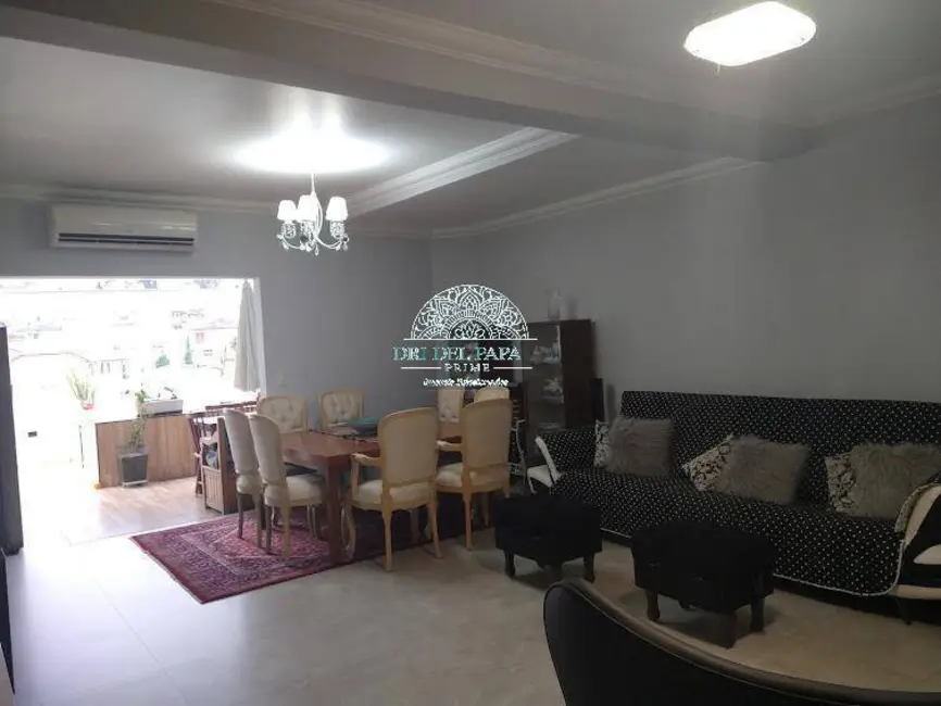 Casa com 3 quartos à venda, 220m2 em Jardim Londrina, São Paulo - SP - imagem 3 Foto 3 de Casa com 3 quartos à venda, 220m2 em Jardim Londrina, São Paulo - SP