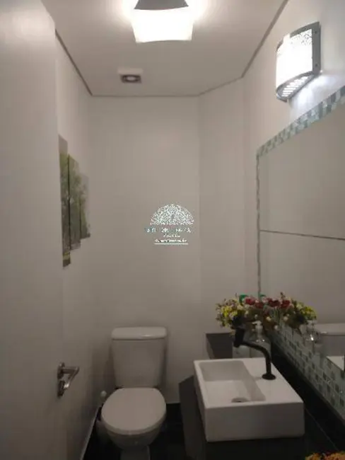 Casa com 3 quartos à venda, 220m2 em Jardim Londrina, São Paulo - SP - imagem 6 Foto 6 de Casa com 3 quartos à venda, 220m2 em Jardim Londrina, São Paulo - SP