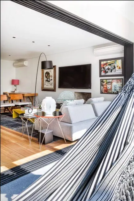 Foto 9 de Casa com 3 quartos à venda e para alugar, 230m2 em Santo Amaro, São Paulo - SP