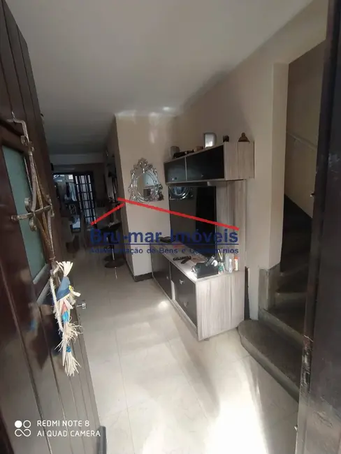 Foto 2 de Sobrado com 3 quartos à venda, 120m2 em Boqueirão, Santos - SP