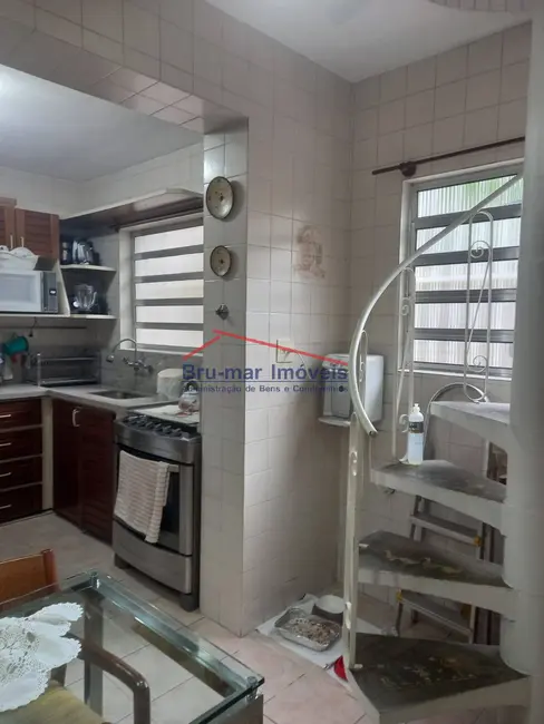 Foto 4 de Sobrado com 3 quartos à venda, 260m2 em Vila Belmiro, Santos - SP