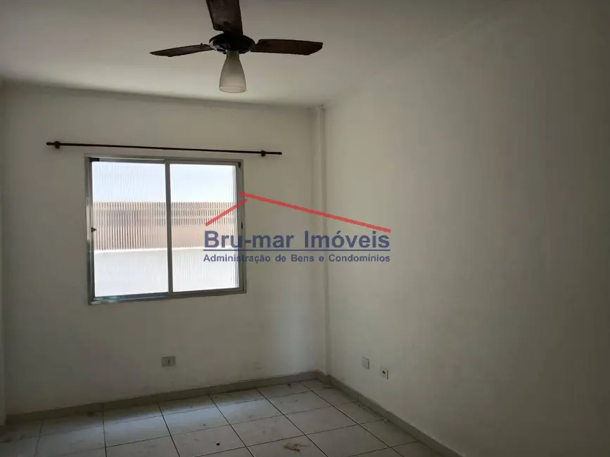 Foto 3 de Kitnet com 1 quarto para alugar, 30m2 em Ponta da Praia, Santos - SP