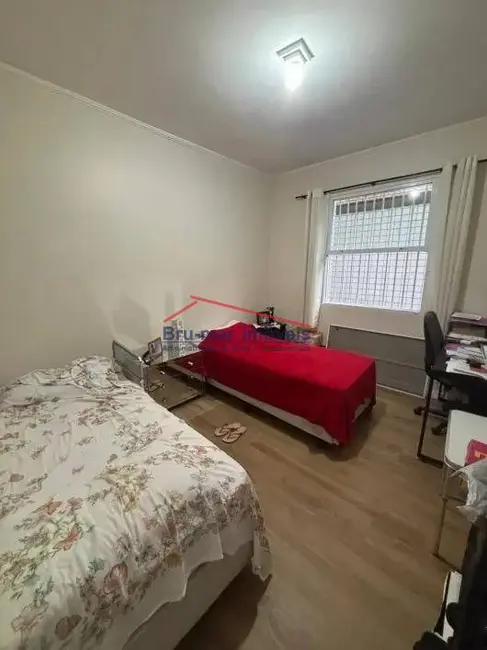 Apartamento com 2 quartos à venda, 70m2 em Gonzaga, Santos - SP - imagem 3 Foto 3 de Apartamento com 2 quartos à venda, 70m2 em Gonzaga, Santos - SP