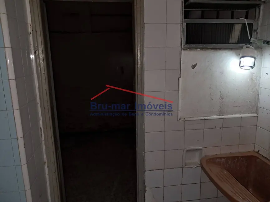 Sobrado com 2 quartos à venda, 150m2 em Vila Mathias, Santos - SP - imagem 9 Foto 9 de Sobrado com 2 quartos à venda, 150m2 em Vila Mathias, Santos - SP