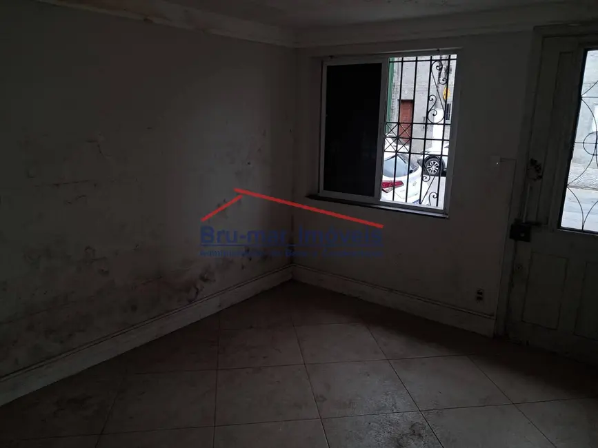 Sobrado com 2 quartos à venda, 150m2 em Vila Mathias, Santos - SP - imagem 2 Foto 2 de Sobrado com 2 quartos à venda, 150m2 em Vila Mathias, Santos - SP