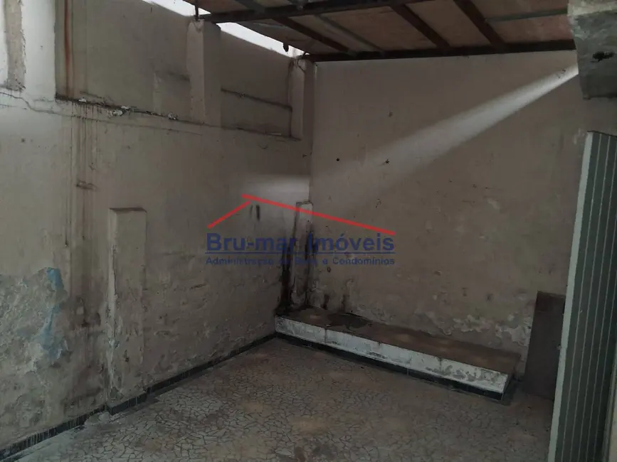 Sobrado com 2 quartos à venda, 150m2 em Vila Mathias, Santos - SP - imagem 4 Foto 4 de Sobrado com 2 quartos à venda, 150m2 em Vila Mathias, Santos - SP