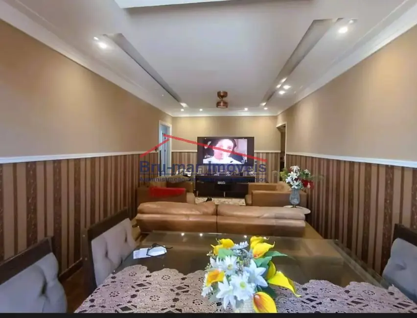 Casa com 3 quartos à venda, 114m2 em Encruzilhada, Santos - SP - imagem 2 Foto 2 de Casa com 3 quartos à venda, 114m2 em Encruzilhada, Santos - SP