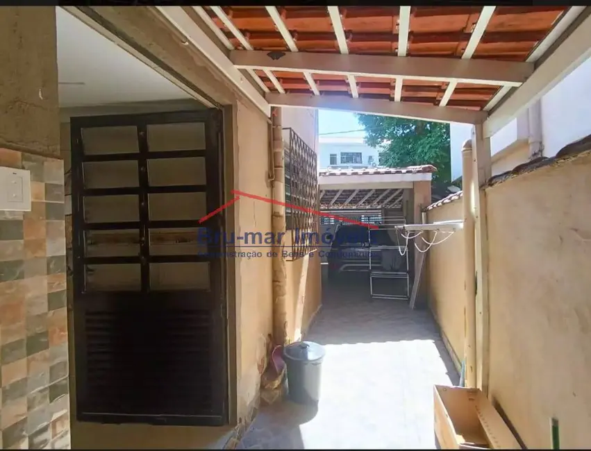 Casa com 3 quartos à venda, 114m2 em Encruzilhada, Santos - SP - imagem 8 Foto 8 de Casa com 3 quartos à venda, 114m2 em Encruzilhada, Santos - SP
