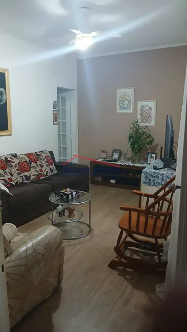 Casa com 3 quartos à venda, 90m2 em Encruzilhada, Santos - SP - imagem 1 Foto 1 de Casa com 3 quartos à venda, 90m2 em Encruzilhada, Santos - SP
