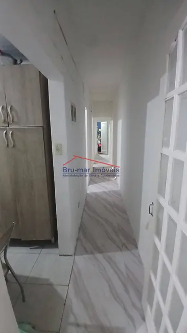 Casa com 3 quartos à venda, 90m2 em Encruzilhada, Santos - SP - imagem 6 Foto 6 de Casa com 3 quartos à venda, 90m2 em Encruzilhada, Santos - SP