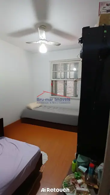 Casa com 3 quartos à venda, 90m2 em Encruzilhada, Santos - SP - imagem 5 Foto 5 de Casa com 3 quartos à venda, 90m2 em Encruzilhada, Santos - SP