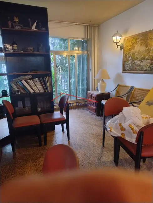 Foto 1 de Sobrado com 3 quartos à venda, 157m2 em Marapé, Santos - SP