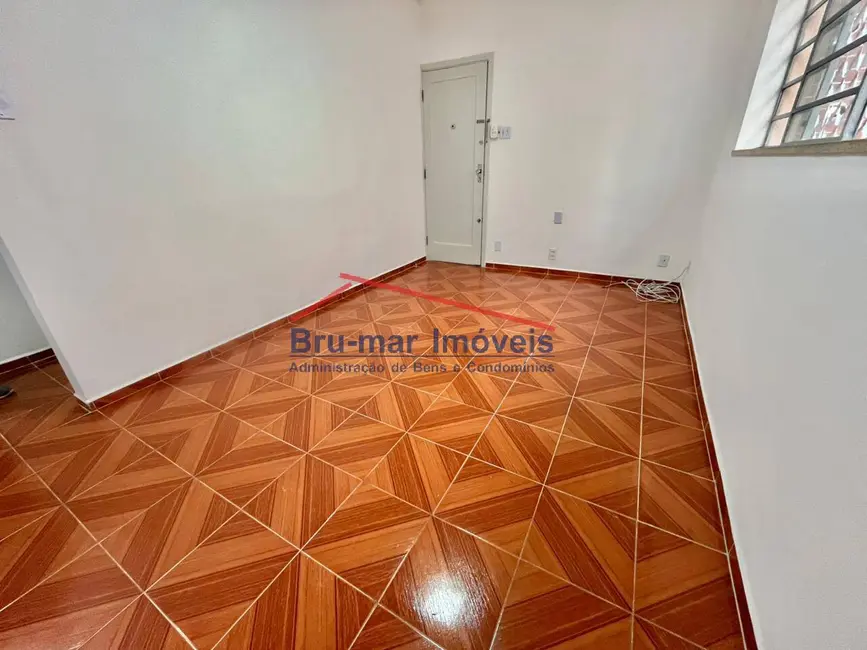 Foto 4 de Apartamento com 2 quartos à venda, 70m2 em Embaré, Santos - SP