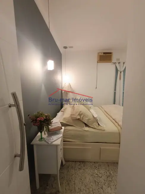 Foto 9 de Apartamento com 3 quartos à venda, 90m2 em Embaré, Santos - SP