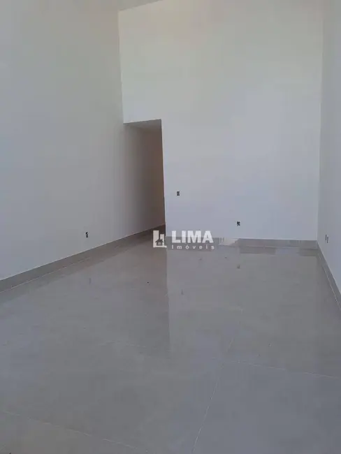 Casa com 2 quartos à venda, 120m2 em Ouro Verde, Rio Das Ostras - RJ - imagem 4 Foto 4 de Casa com 2 quartos à venda, 120m2 em Ouro Verde, Rio Das Ostras - RJ