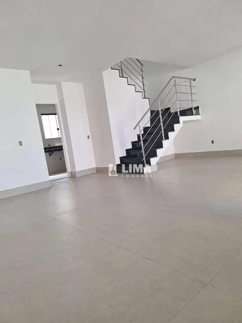 Foto 4 de Casa com 3 quartos à venda, 140m2 em Recreio, Rio Das Ostras - RJ