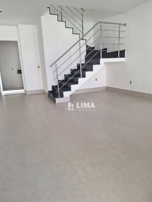 Foto 2 de Casa com 3 quartos à venda, 140m2 em Recreio, Rio Das Ostras - RJ