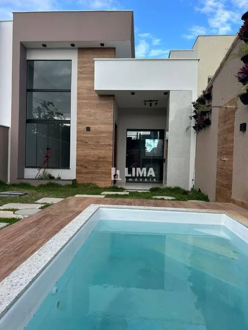 Foto 2 de Casa com 4 quartos à venda, 180m2 em Recreio, Rio Das Ostras - RJ