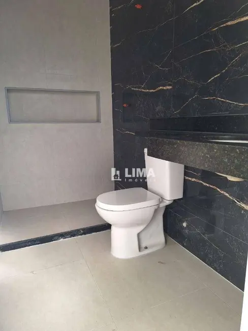 Casa com 3 quartos à venda, 200m2 em Jardim Bela Vista, Rio Das Ostras - RJ - imagem 5 Foto 5 de Casa com 3 quartos à venda, 200m2 em Jardim Bela Vista, Rio Das Ostras - RJ