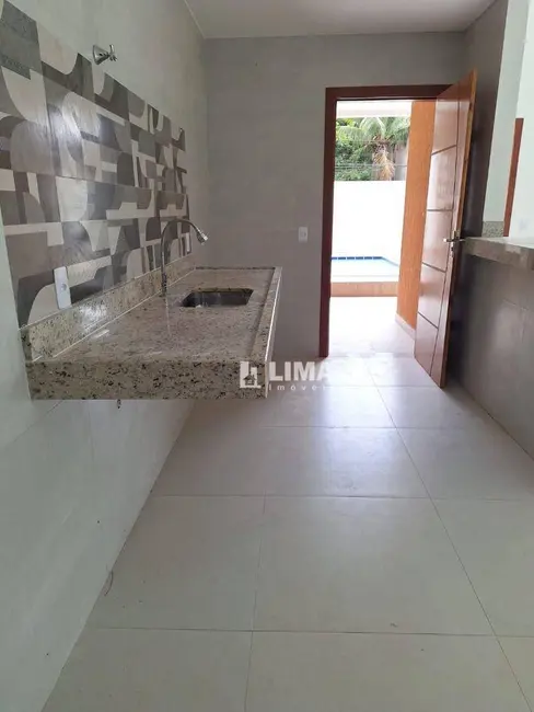 Casa com 3 quartos à venda, 210m2 em Village Rio das Ostras, Rio Das Ostras - RJ - imagem 7 Foto 7 de Casa com 3 quartos à venda, 210m2 em Village Rio das Ostras, Rio Das Ostras - RJ