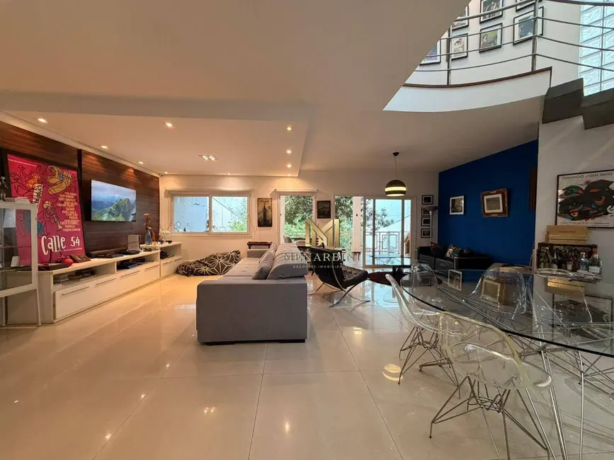 Sobrado com 4 quartos à venda, 450m2 em Vila Eldízia, Santo Andre - SP - imagem 1 Foto 1 de Sobrado com 4 quartos à venda, 450m2 em Vila Eldízia, Santo Andre - SP