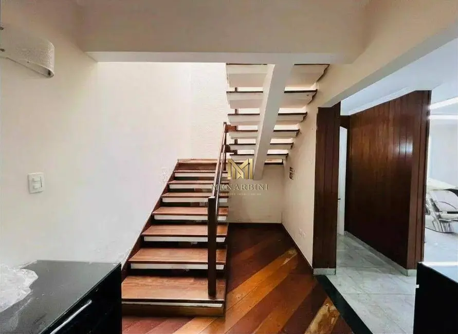 Sobrado com 3 quartos à venda, 221m2 em Casa Branca, Santo Andre - SP - imagem 6 Foto 6 de Sobrado com 3 quartos à venda, 221m2 em Casa Branca, Santo Andre - SP
