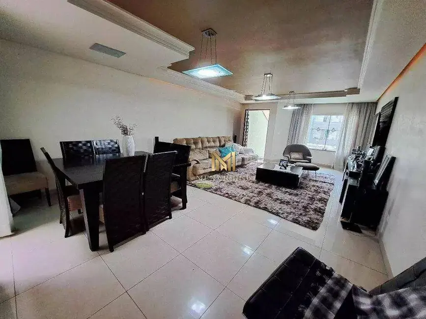 Sobrado com 4 quartos à venda, 185m2 em Vila Alpina, Santo Andre - SP - imagem 4 Foto 4 de Sobrado com 4 quartos à venda, 185m2 em Vila Alpina, Santo Andre - SP