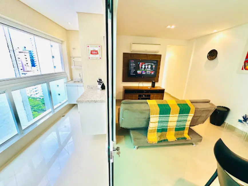 Apartamento com 2 quartos à venda e para alugar, 159m2 em Pitangueiras, Guaruja - SP - imagem 2 Foto 2 de Apartamento com 2 quartos à venda e para alugar, 159m2 em Pitangueiras, Guaruja - SP