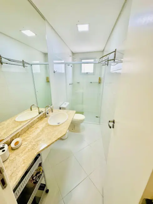 Apartamento com 2 quartos à venda e para alugar, 159m2 em Pitangueiras, Guaruja - SP - imagem 7 Foto 7 de Apartamento com 2 quartos à venda e para alugar, 159m2 em Pitangueiras, Guaruja - SP