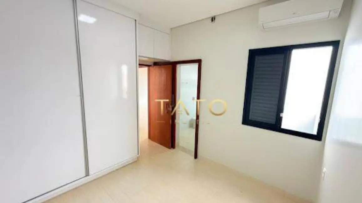Foto 5 de Sobrado com 3 quartos à venda, 300m2 em Centro, Ituiutaba - MG