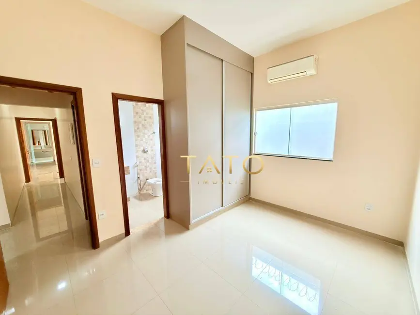 Foto 9 de Casa com 3 quartos à venda, 300m2 em Residencial Drummond, Ituiutaba - MG
