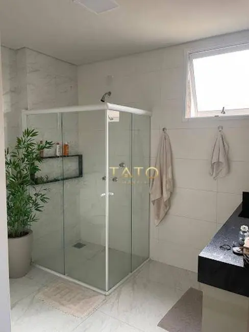 Foto 6 de Apartamento com 2 quartos à venda, 74m2 em Centro, Ituiutaba - MG