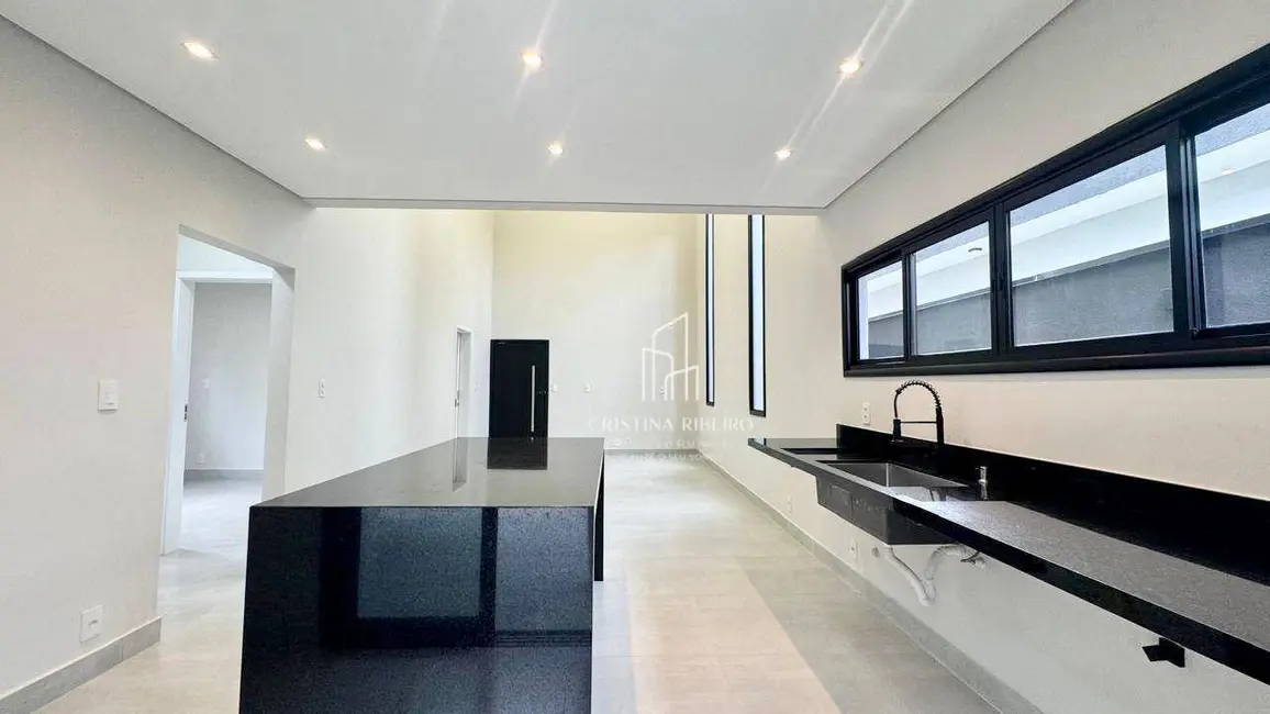 Foto 2 de Casa de Condomínio com 3 quartos à venda, 259m2 em Cacapava - SP
