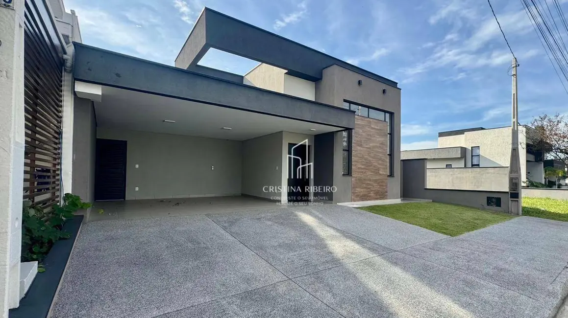 Foto 1 de Casa de Condomínio com 3 quartos à venda, 300m2 em Cacapava - SP