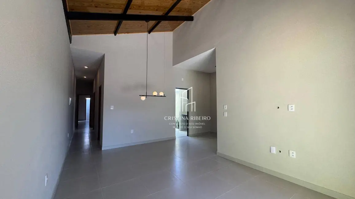 Foto 2 de Casa com 3 quartos à venda, 150m2 em Vila Santos, Cacapava - SP