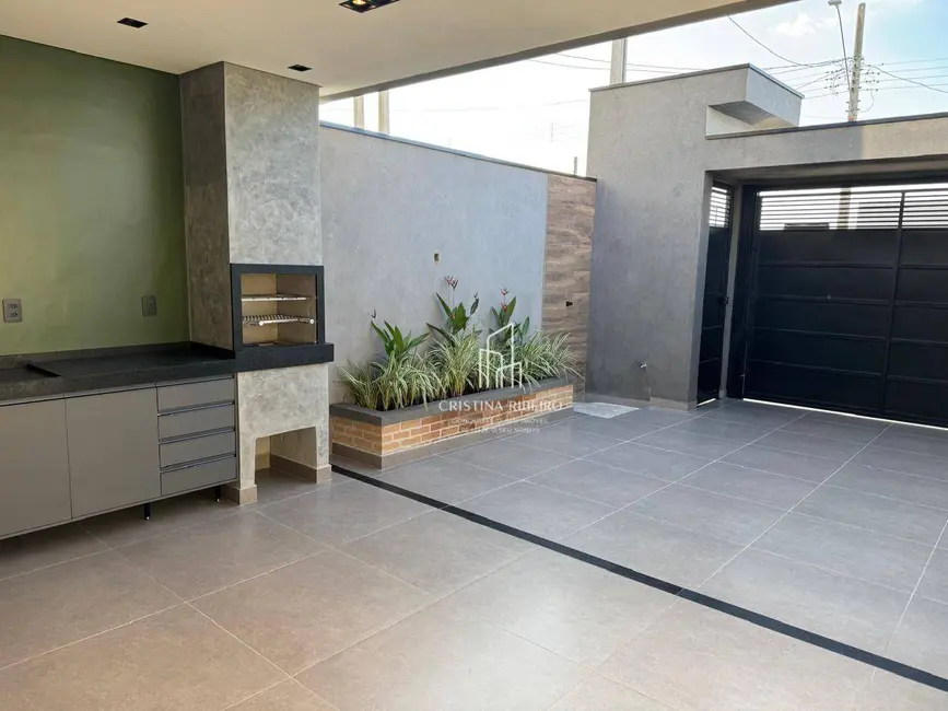 Casa com 3 quartos à venda, 152m2 em Jardim Amália, Cacapava - SP - imagem 3 Foto 3 de Casa com 3 quartos à venda, 152m2 em Jardim Amália, Cacapava - SP