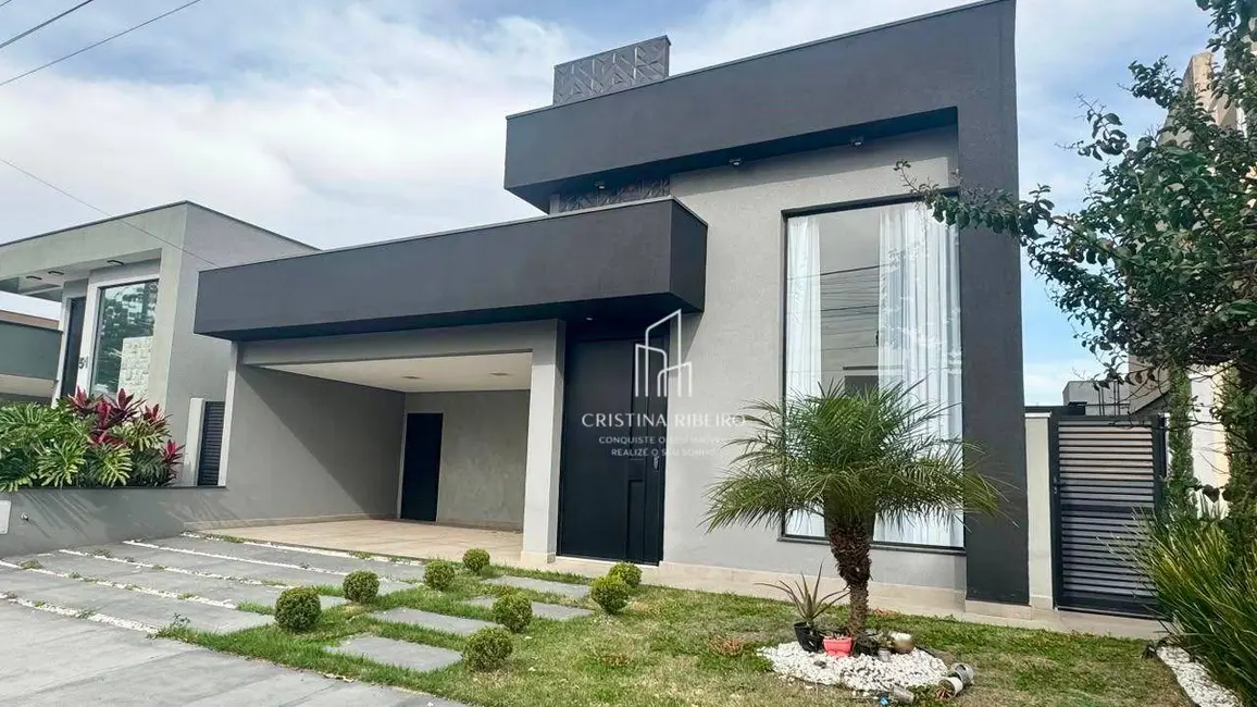 Foto 1 de Casa de Condomínio com 3 quartos à venda, 300m2 em Bairro do Grama, Cacapava - SP