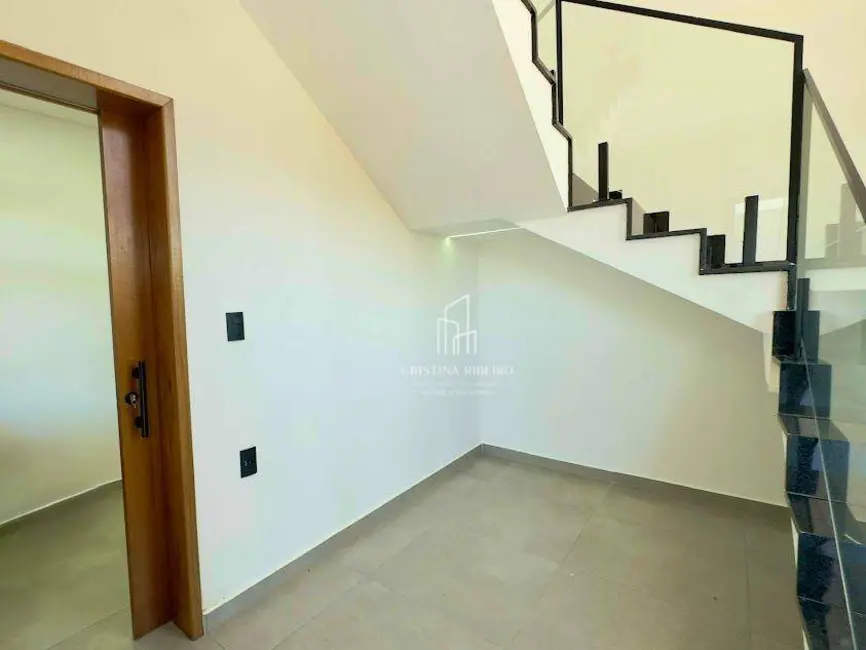 Foto 3 de Casa de Condomínio com 3 quartos à venda, 250m2 em Cacapava - SP