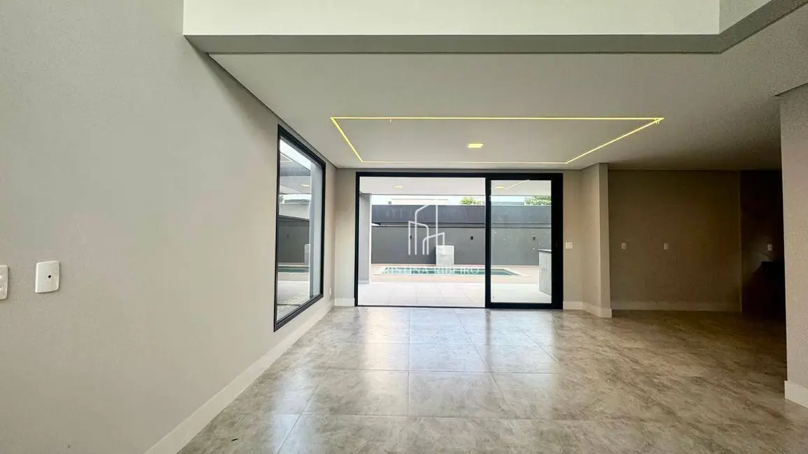 Foto 3 de Sobrado com 3 quartos à venda, 444m2 em Bairro do Grama, Cacapava - SP