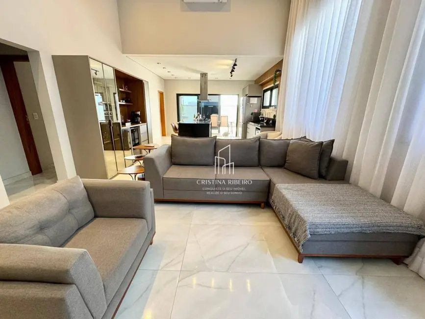 Foto 4 de Casa de Condomínio com 3 quartos à venda, 300m2 em Parque Residencial Maria Elmira, Cacapava - SP