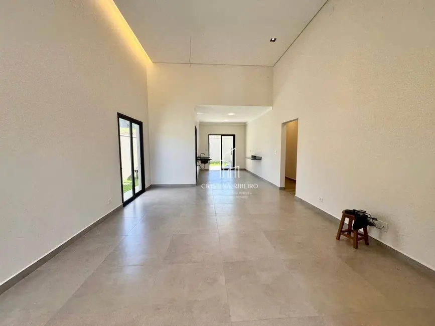 Foto 2 de Casa de Condomínio com 3 quartos à venda, 300m2 em Bairro do Grama, Cacapava - SP
