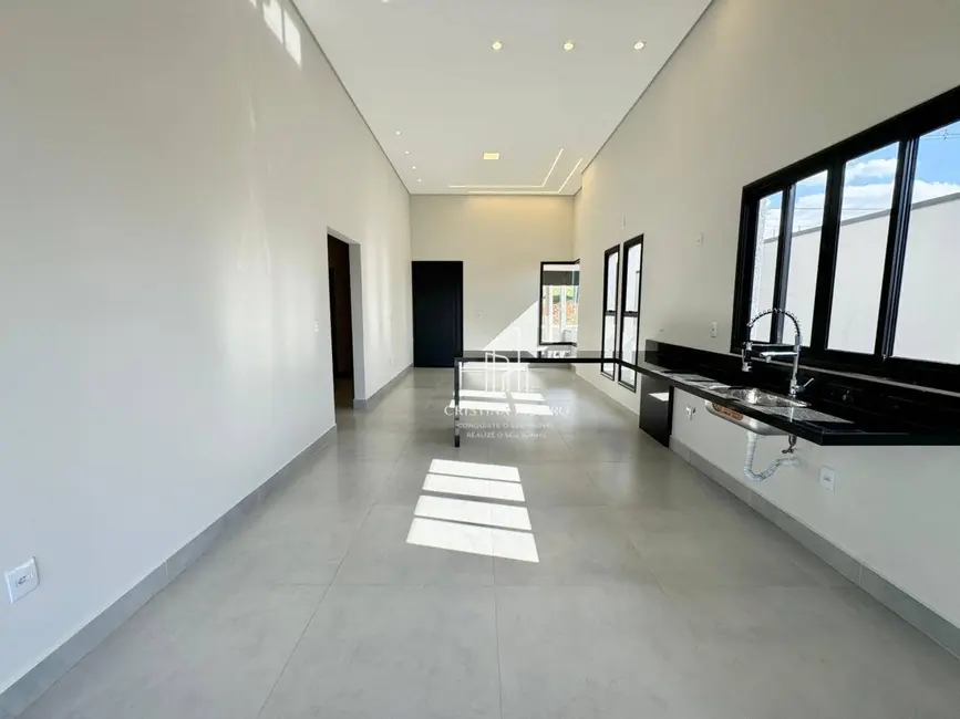 Foto 3 de Casa de Condomínio com 3 quartos à venda, 250m2 em Cacapava - SP
